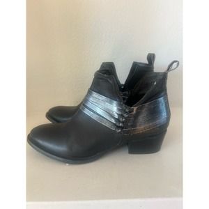 Diba Skyler Black Leather Ankle Boots Size: 8.5
